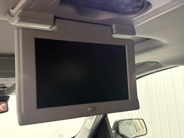 Used 2016 Black GMC SLT image 14