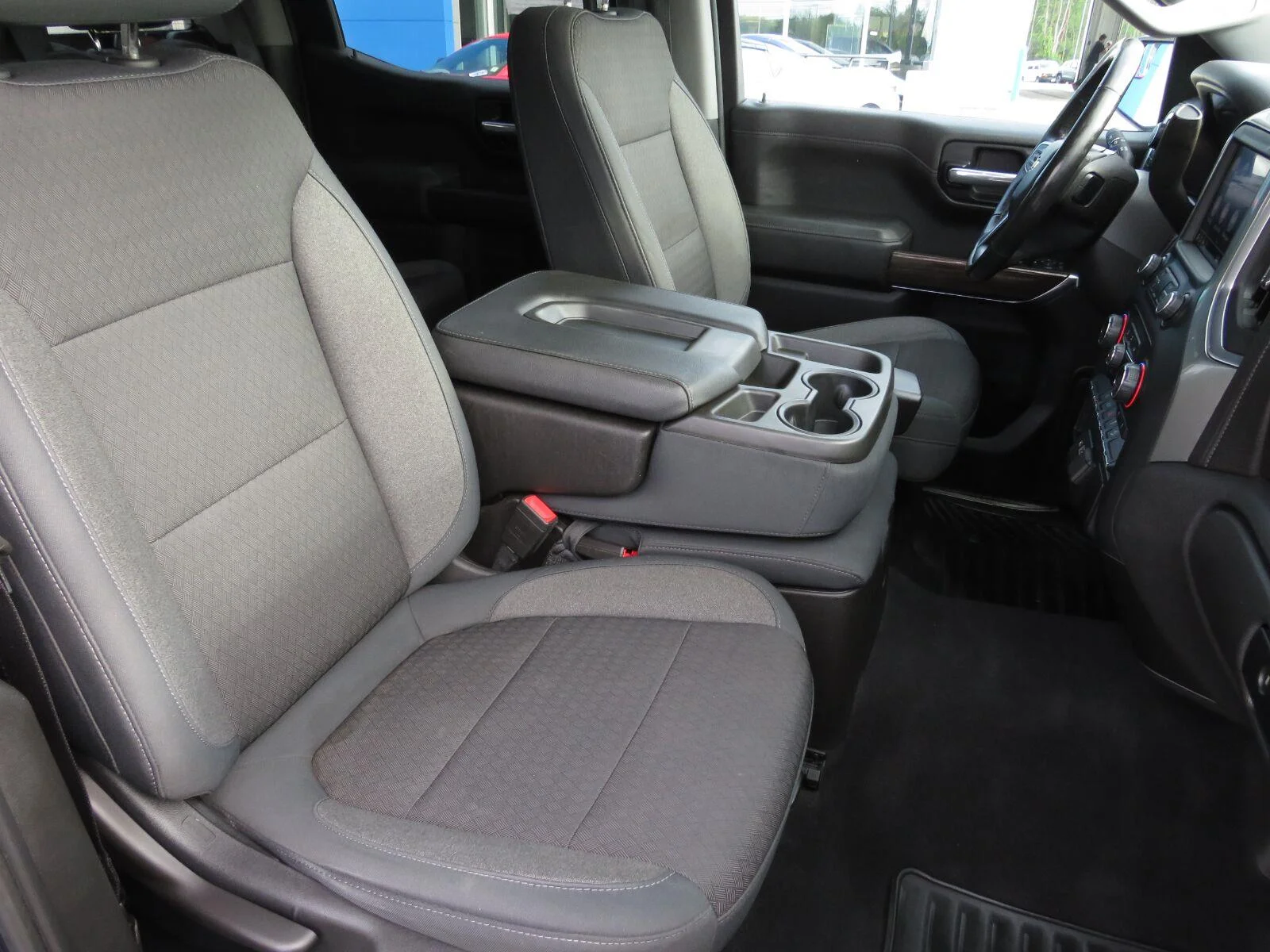 Used 2019  CHEVROLET TRUCK  image 20