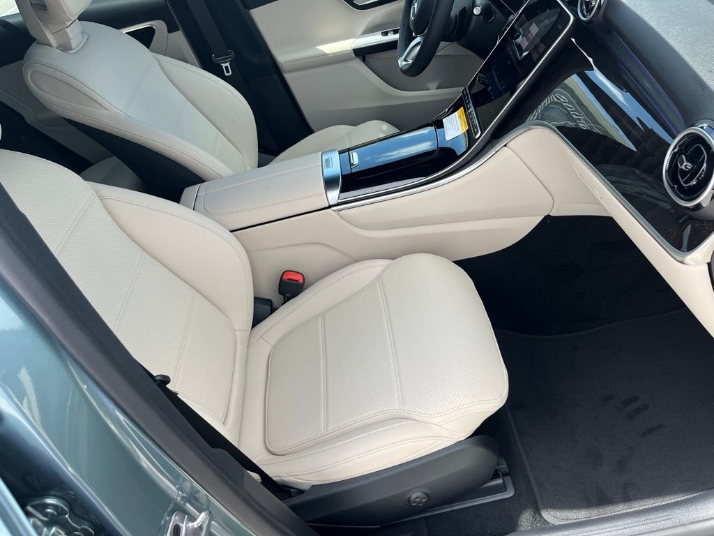 2025 Mercedes-Benz GLC Base - Photo 16