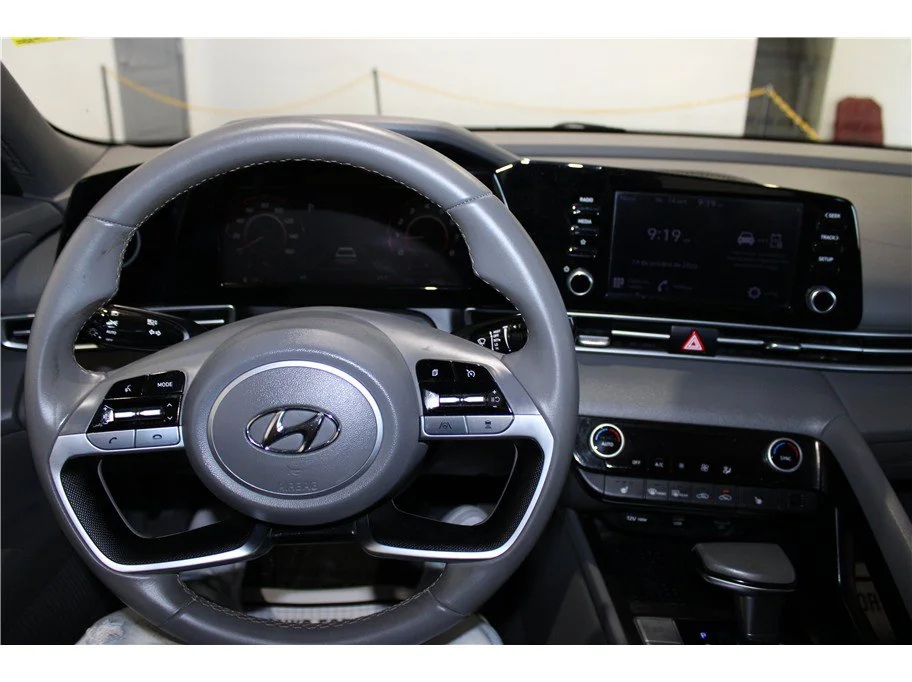 Used 2021 Quartz White Hyundai SEL image 30