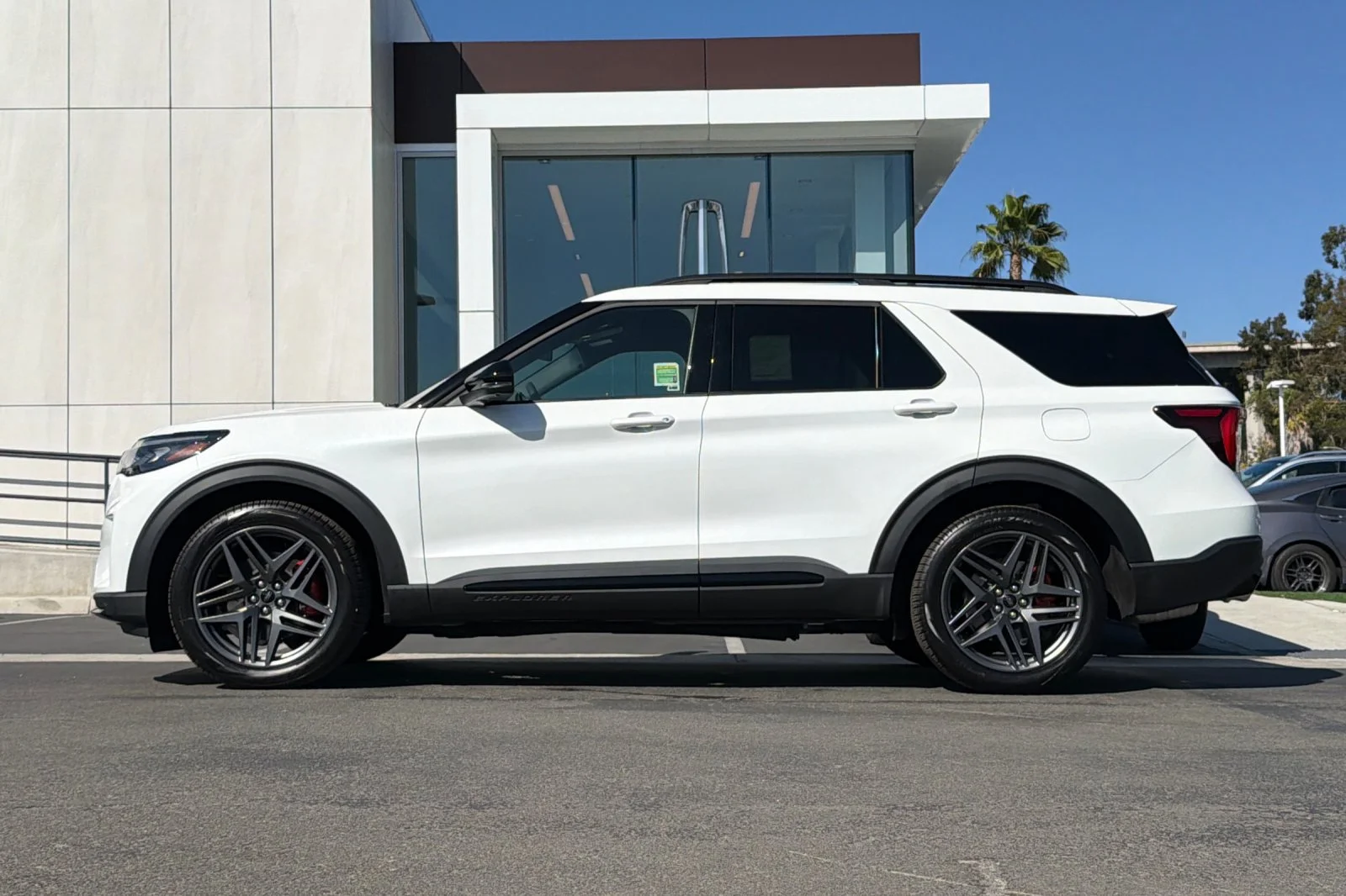 New 2026 Star White Metallic Tri-Coat Ford ST image 6