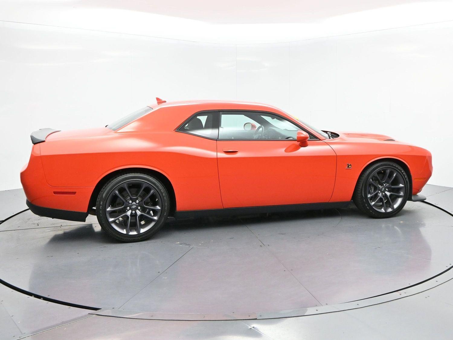 Used 2022 Go Mango Dodge R/T Scat Pack image 8