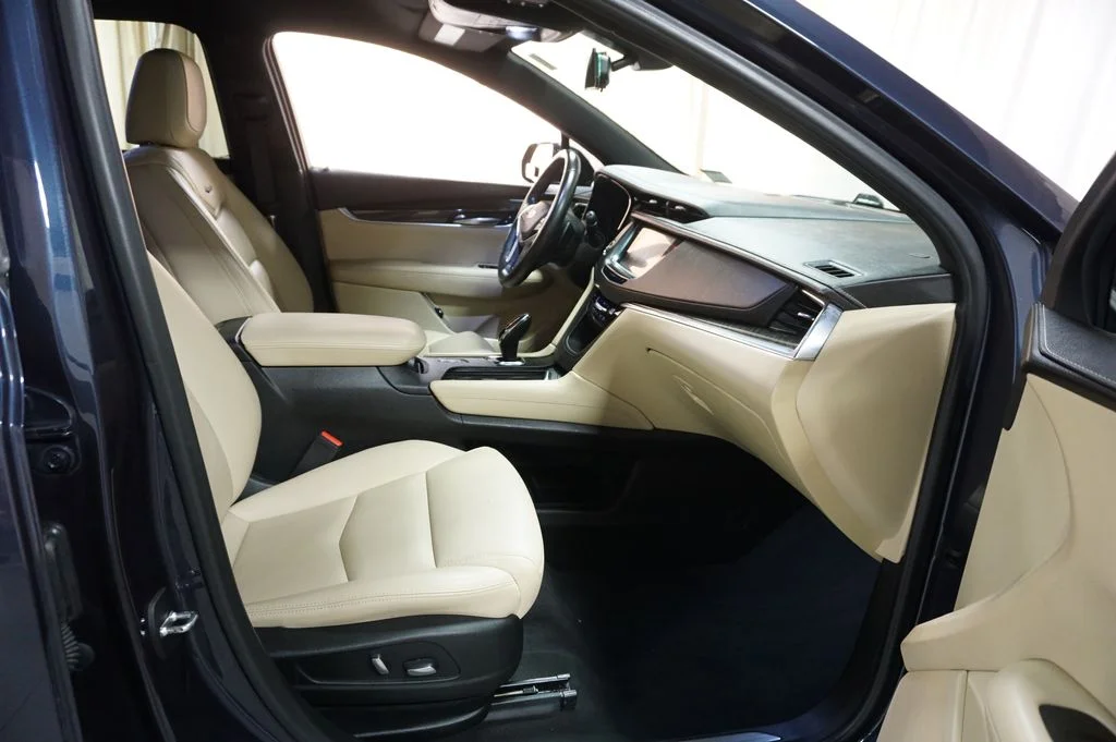 Used 2019 Harbor Blue Metallic Cadillac Base image 38