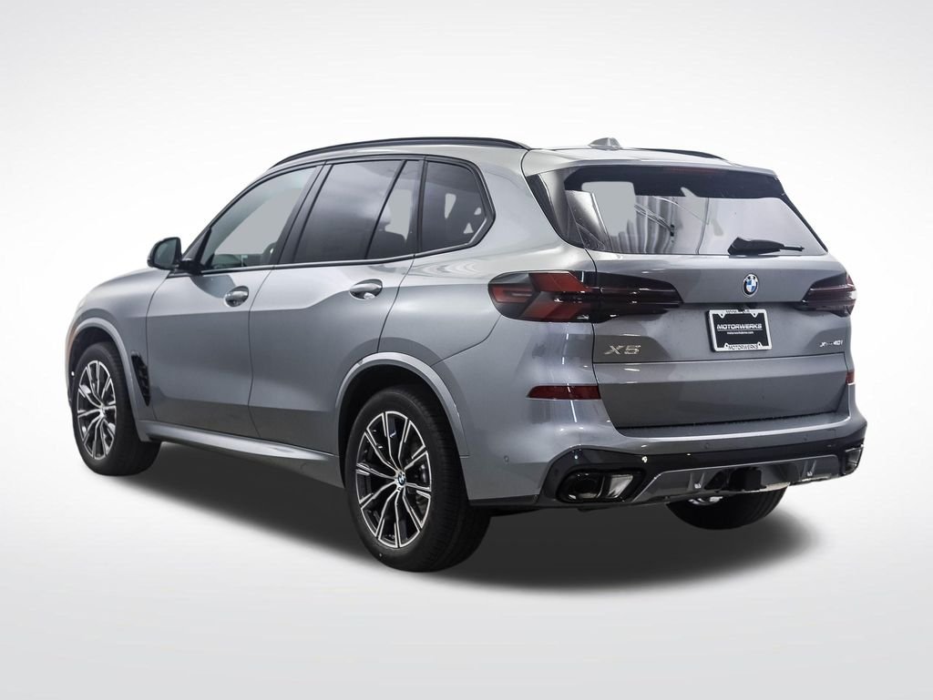 New 2026 Gray Metallic BMW xDrive40i image 3