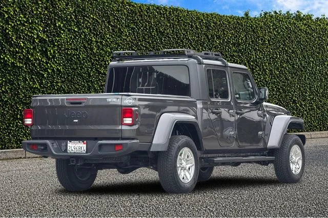 Used 2021 Gray Jeep Sport image 3