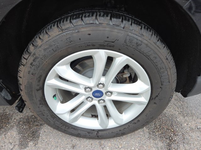Used 2019 Black Metallic Ford SEL image 24