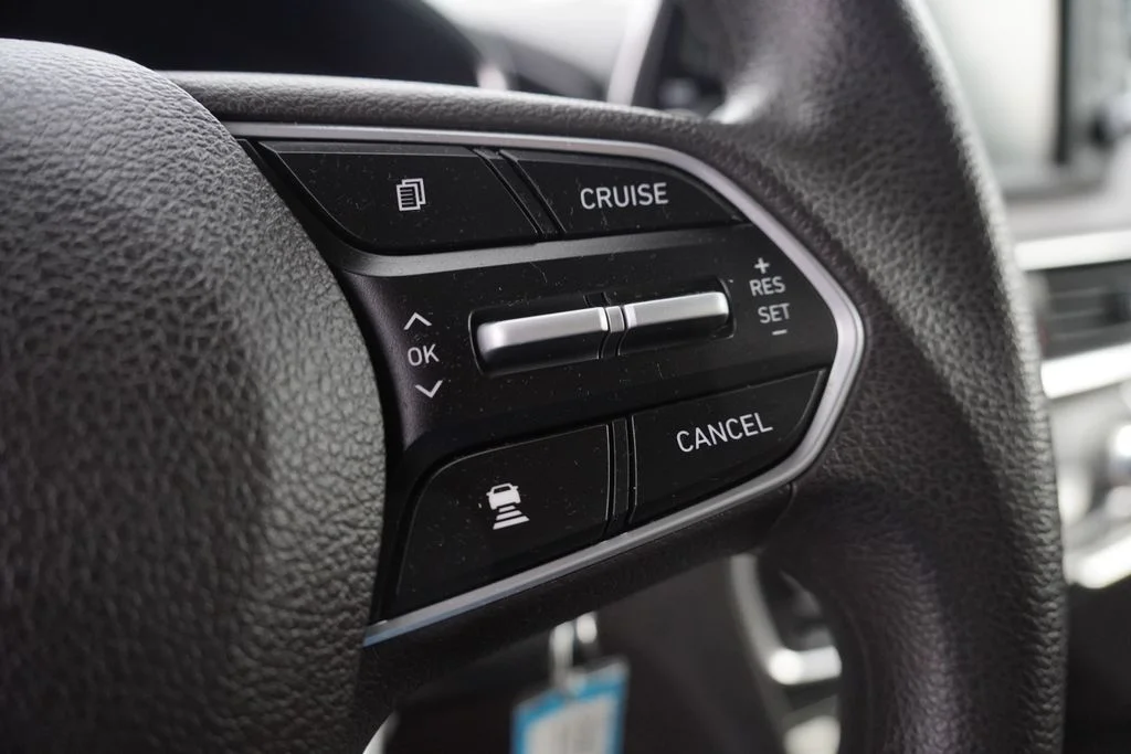 Certified Used 2020 Black Hyundai SE image 20