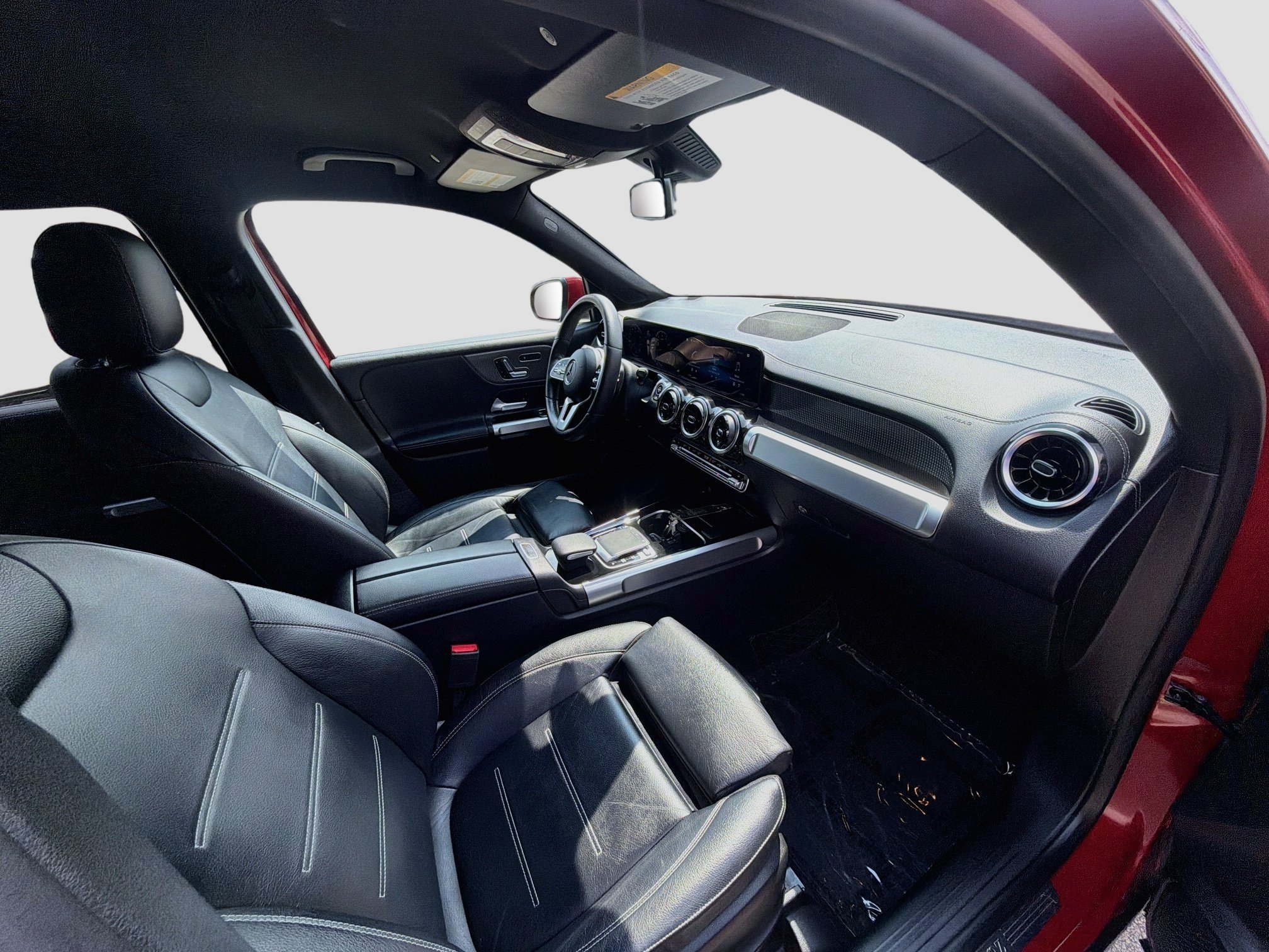 Used 2020 Red Mercedes-Benz GLB 250 image 31