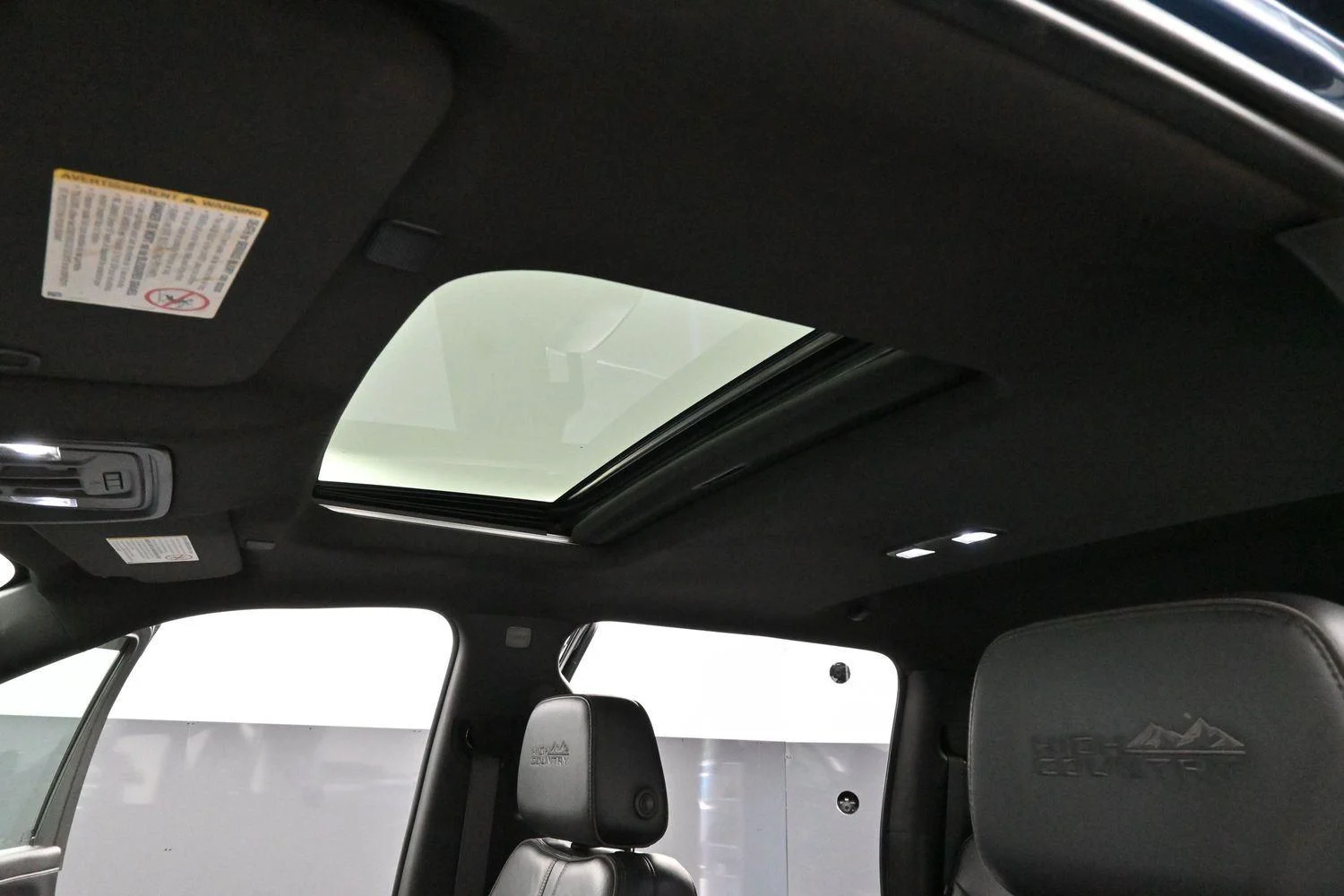 Used 2020 NORTHSKY BLUE METALLIC Chevrolet High Country image 28