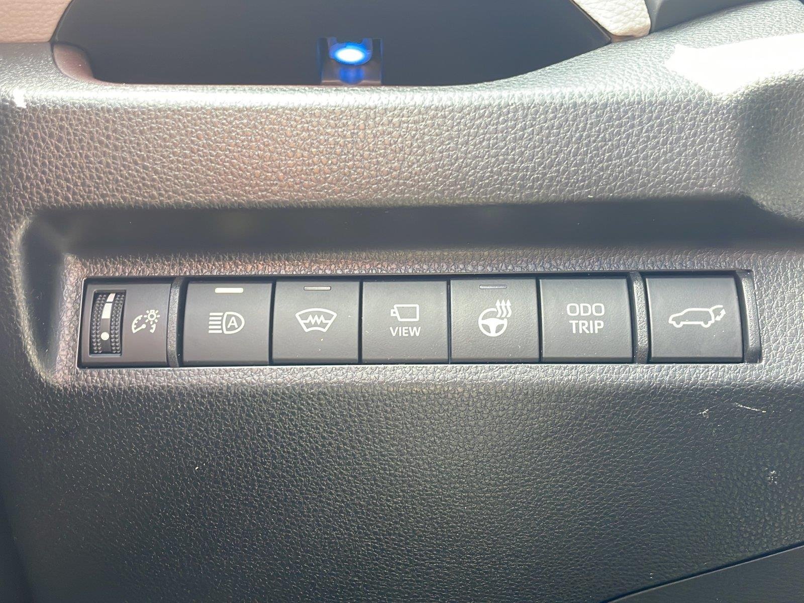 2023 Toyota RAV4 Limited - Photo 13