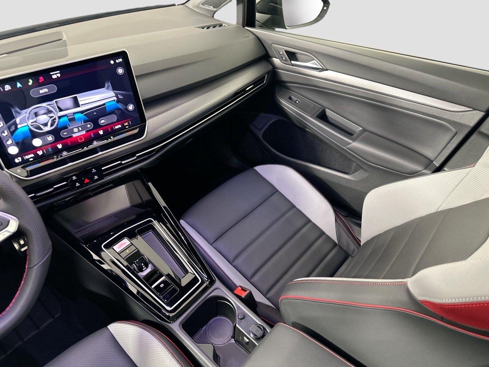 2026 Volkswagen Golf GTI SE - Photo 23