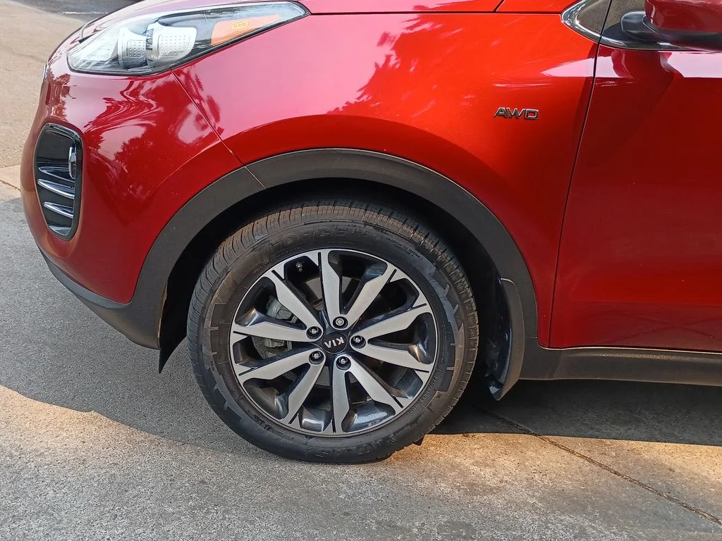 Used 2017 Hyper Red Kia EX image 8