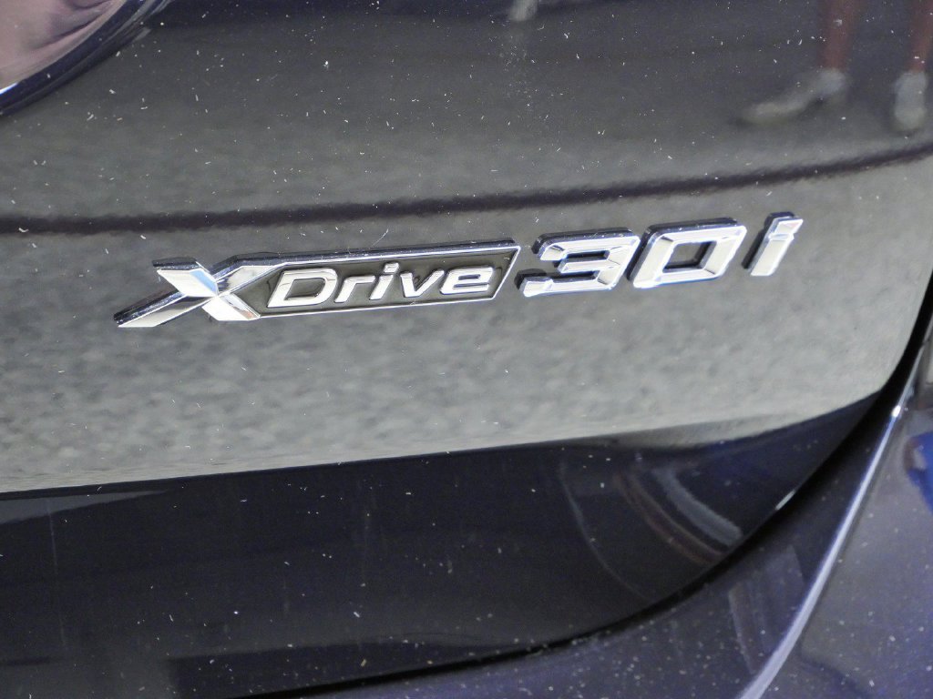 Certified Used 2024 Carbon Black Metallic BMW xDrive30i image 14