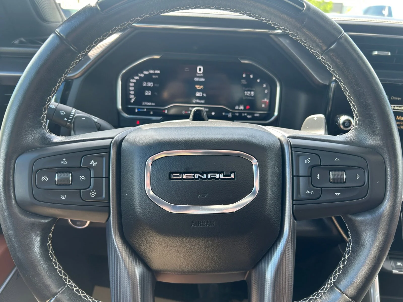 Used 2025 Black GMC Denali Ultimate Crew Cab image 23