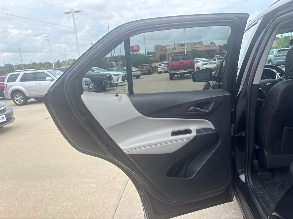 Used 2020 Midnight Blue Metallic Chevrolet Premier image 38