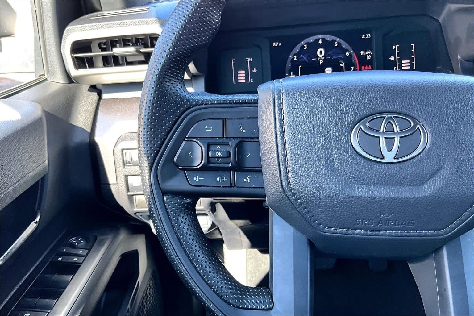 Used 2025 Ice Cap Toyota SR5 image 24