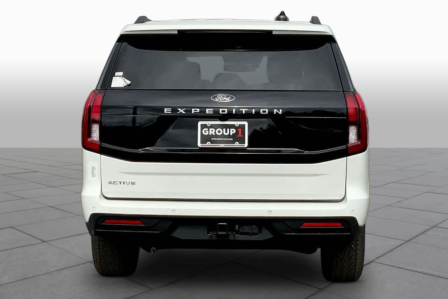 New 2026 Star White Metallic Tri-Coat Ford Active image 4
