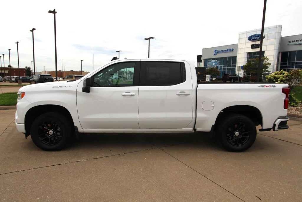 Used 2026 White Chevrolet RST image 19