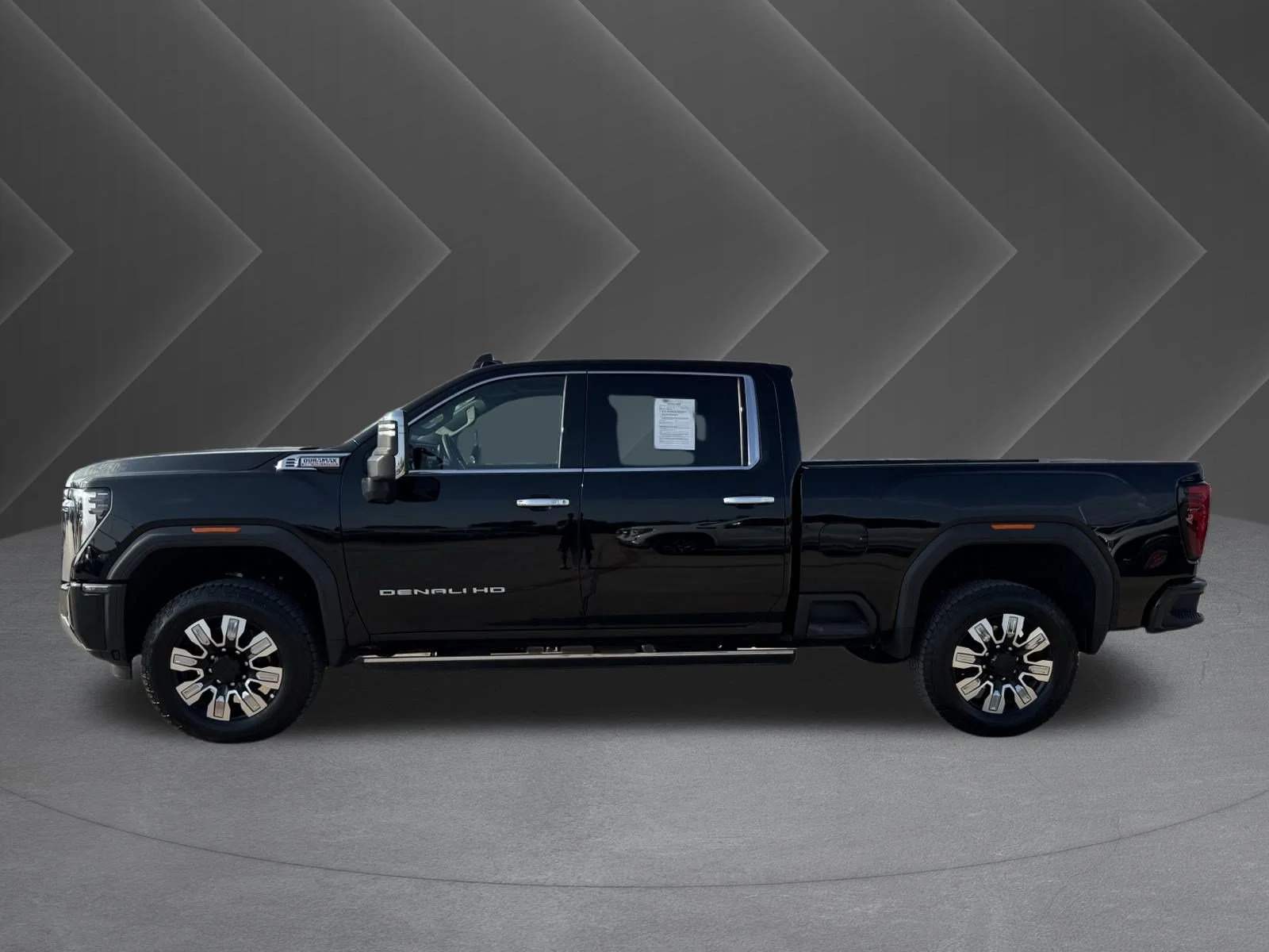 Used 2025 Onyx Black GMC Denali image 4