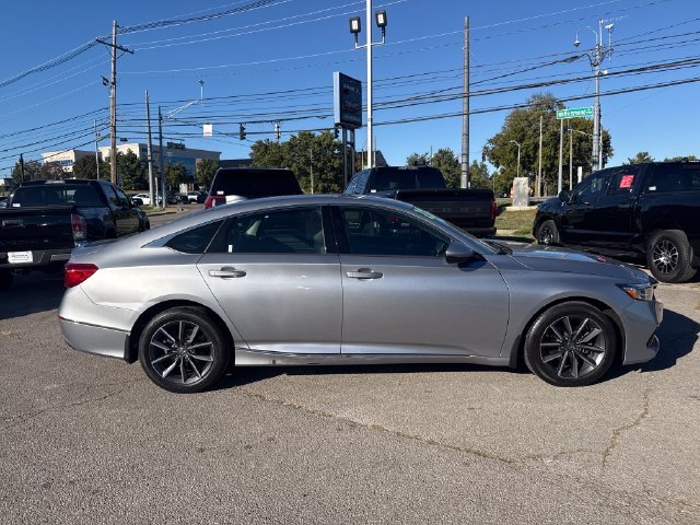 Used 2022 Silver Honda EX-L image 6