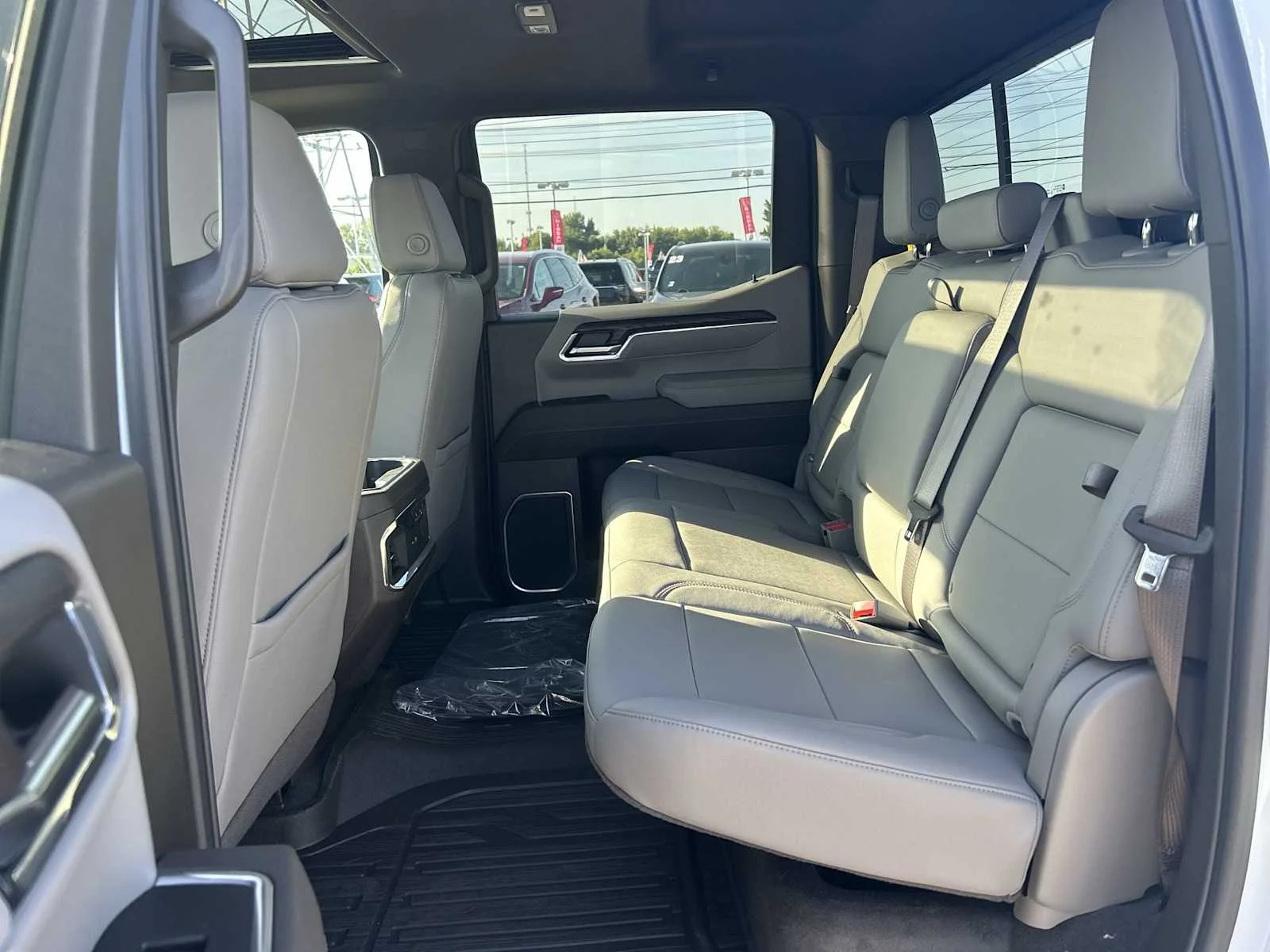 2026 GMC Sierra 1500 SLT - Photo 26