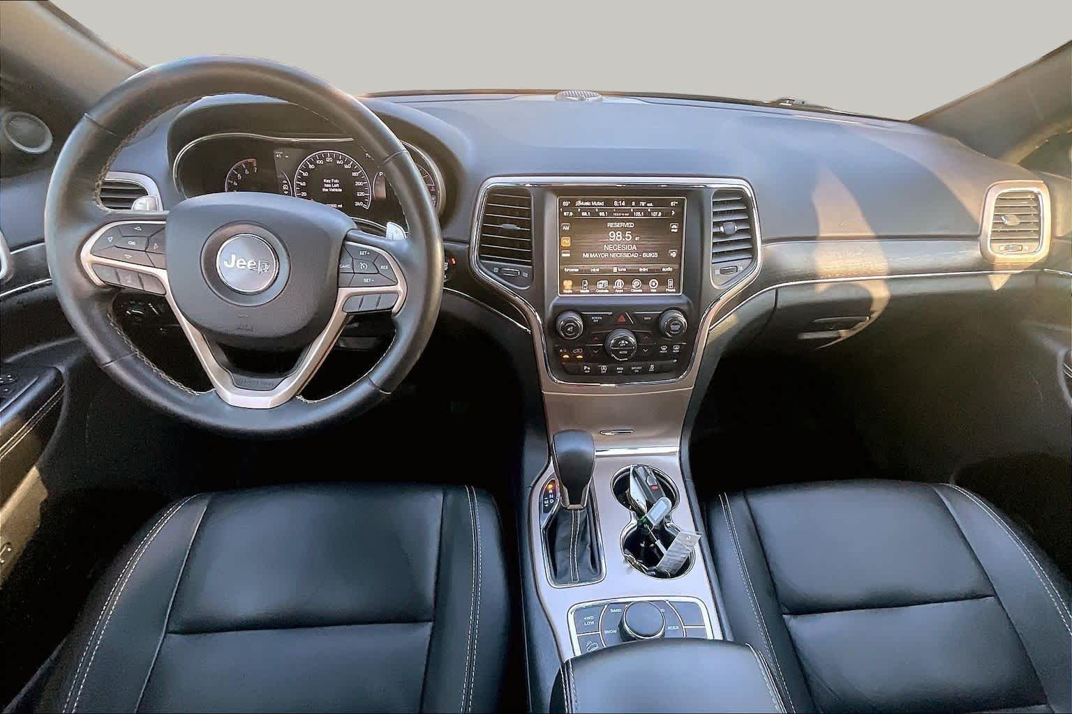 Used 2017 Bright White Clear Coat Jeep Limited image 13