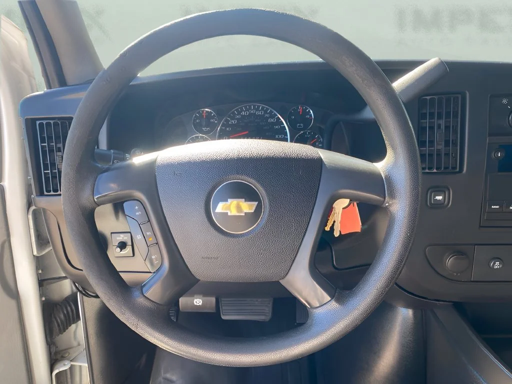 Used 2014 SUMMIT WHITE Chevrolet  image 12