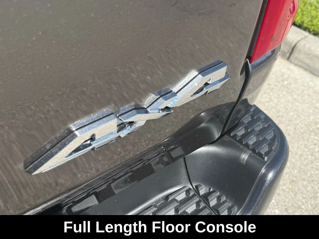 New 2026 Granite Crystal Metallic Clearcoat RAM Big Horn/Lone Star image 37