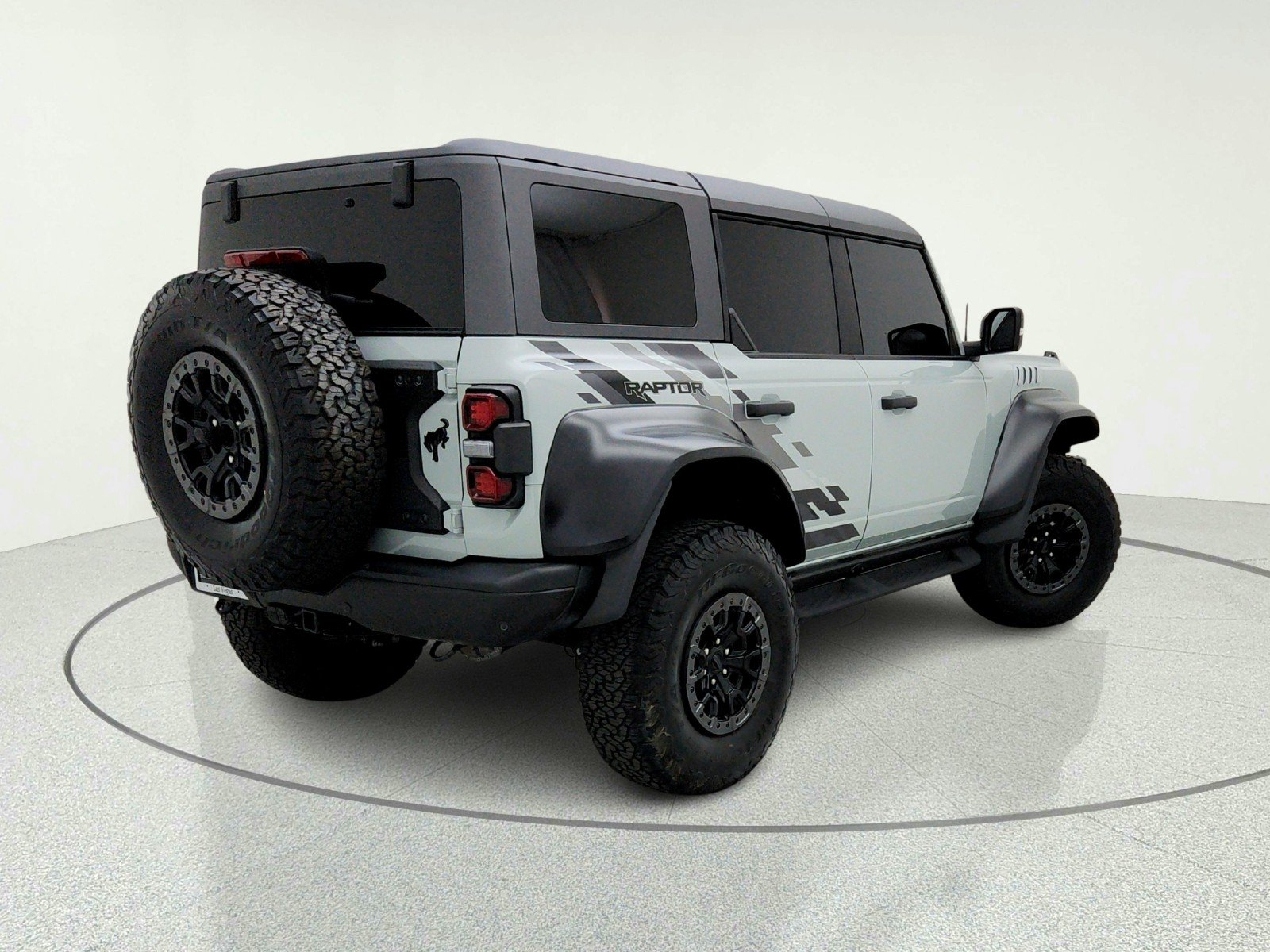 Used 2022 GRAY Ford Raptor image 9