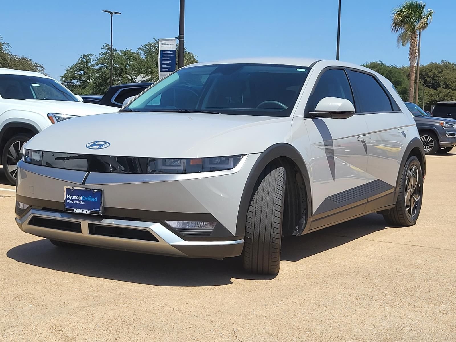 Certified Used 2024 Cyber Gray Hyundai SE image 2