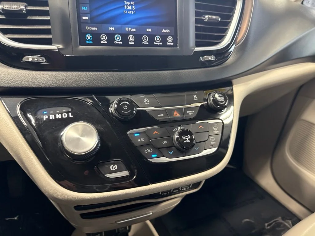 Used 2021 Black Chrysler LXI image 19