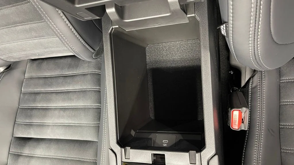 New 2026 White Diamond/Black Roof Mitsubishi TRAIL EDITION S-AWC image 12