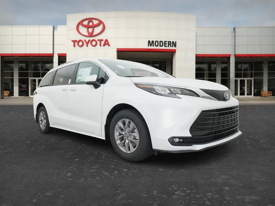 New 2026 Wind Chill Pearl Toyota XLE image 20