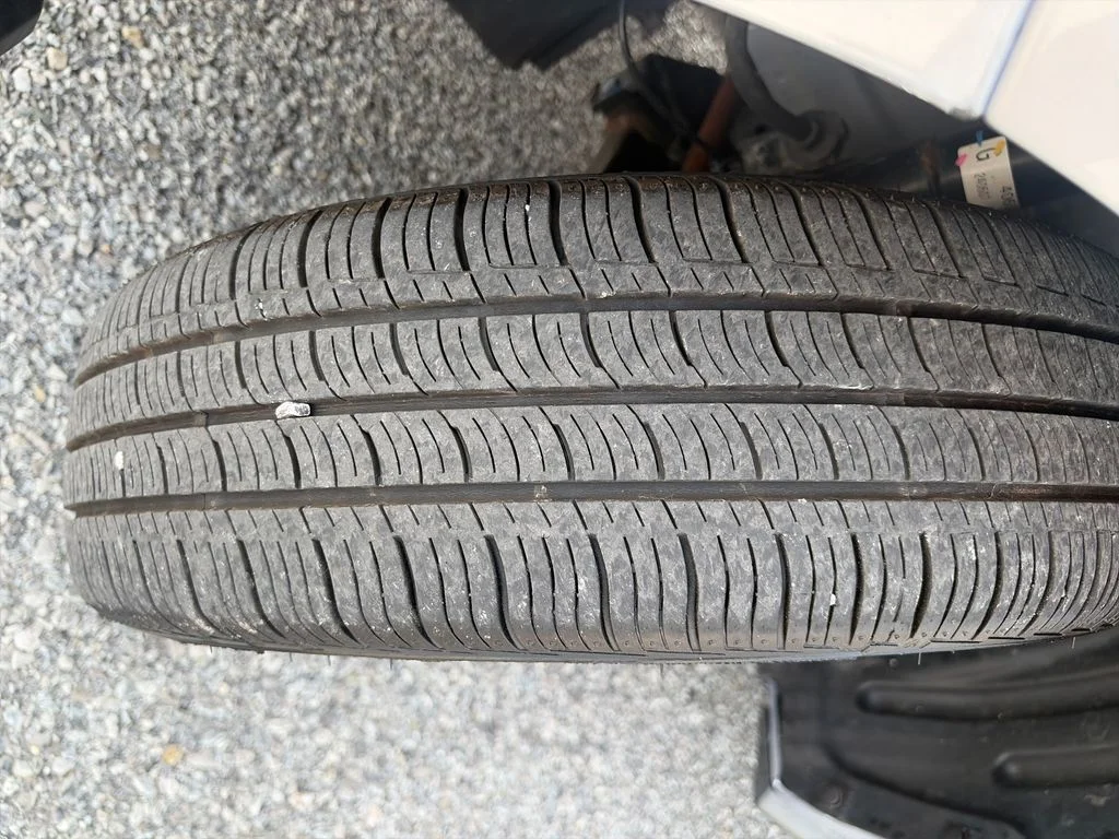 Used 2024 Silver Mitsubishi ES image 26