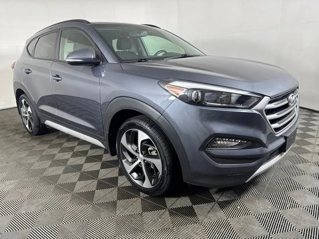 Used 2018 Gray Hyundai Value image 1