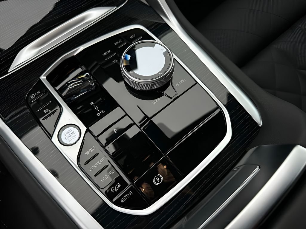New 2027 Brooklyn Grey Metallic BMW xDrive40i image 20