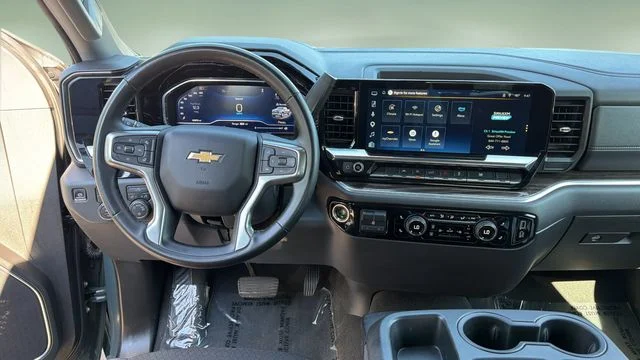 Used 2025 Gray Chevrolet LT image 10