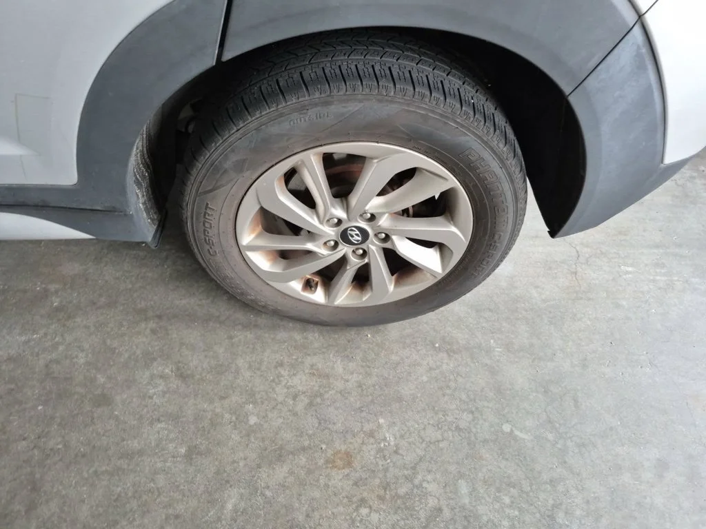 Used 2018 Silver Hyundai SEL image 10