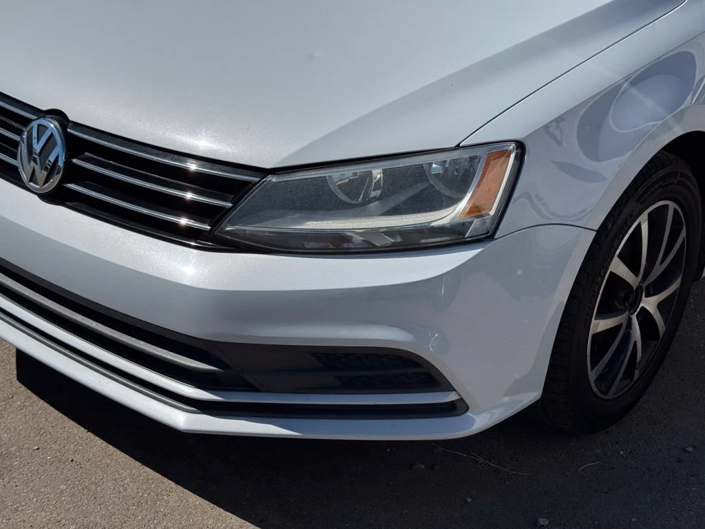 Used 2017 Gray Volkswagen 1.4T S image 24