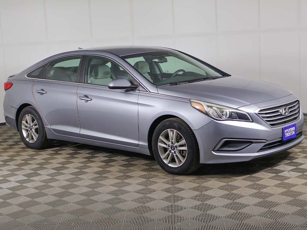Used 2016 Hyundai Sonata SE with VIN 5NPE24AF5GH275404 for sale in Ewing Township, NJ