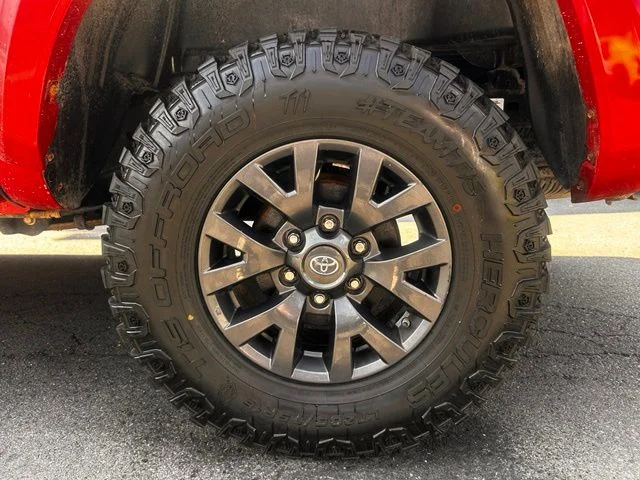 Used 2020 Red Toyota SR5 image 28