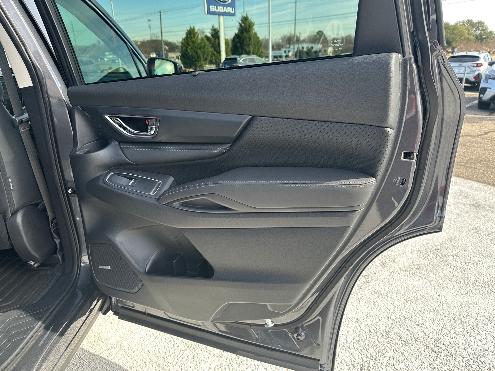 2026 Subaru Ascent Limited - Photo 12