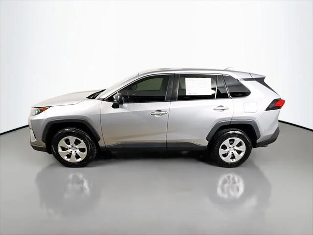 Certified Used 2022 SILVER SKY METALLIC Toyota  image 4