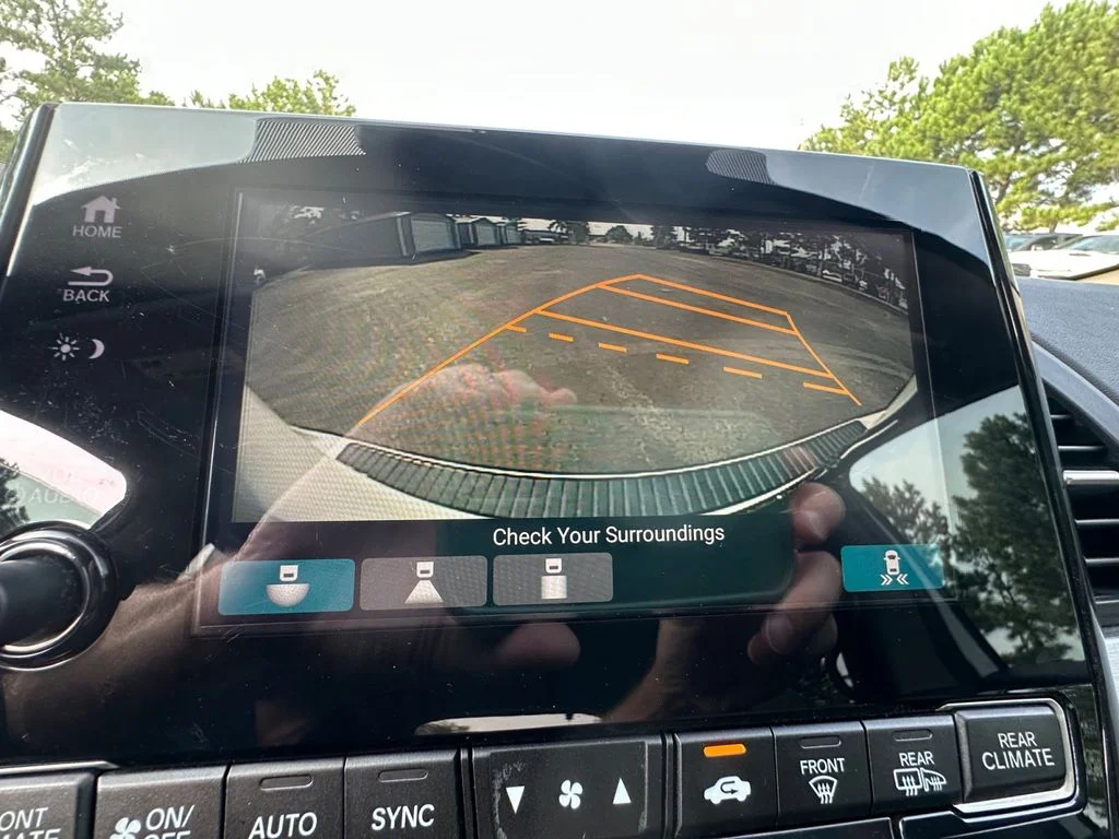 Used 2019 White Honda EX-L image 22
