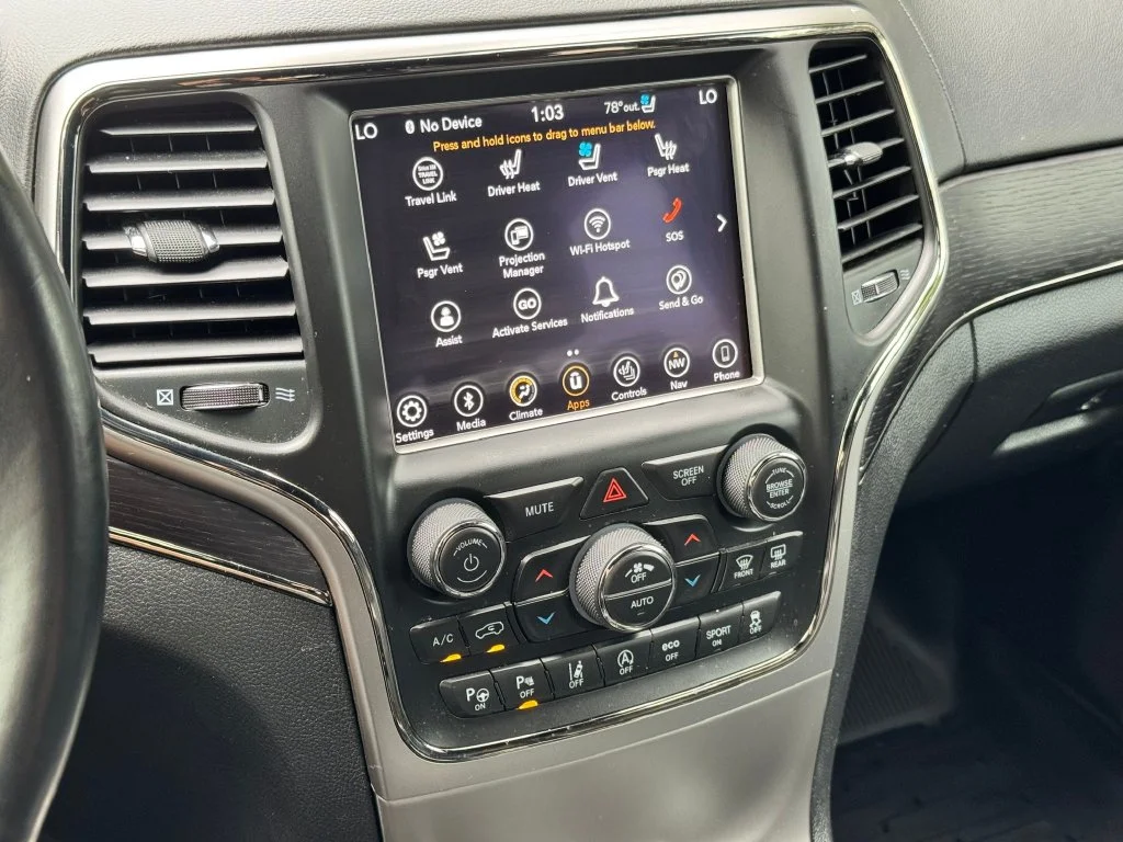 Used 2018 Red Jeep Overland image 22