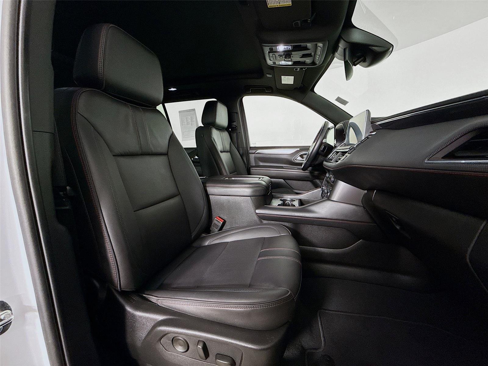 Used 2024 Summit White Chevrolet RST image 32