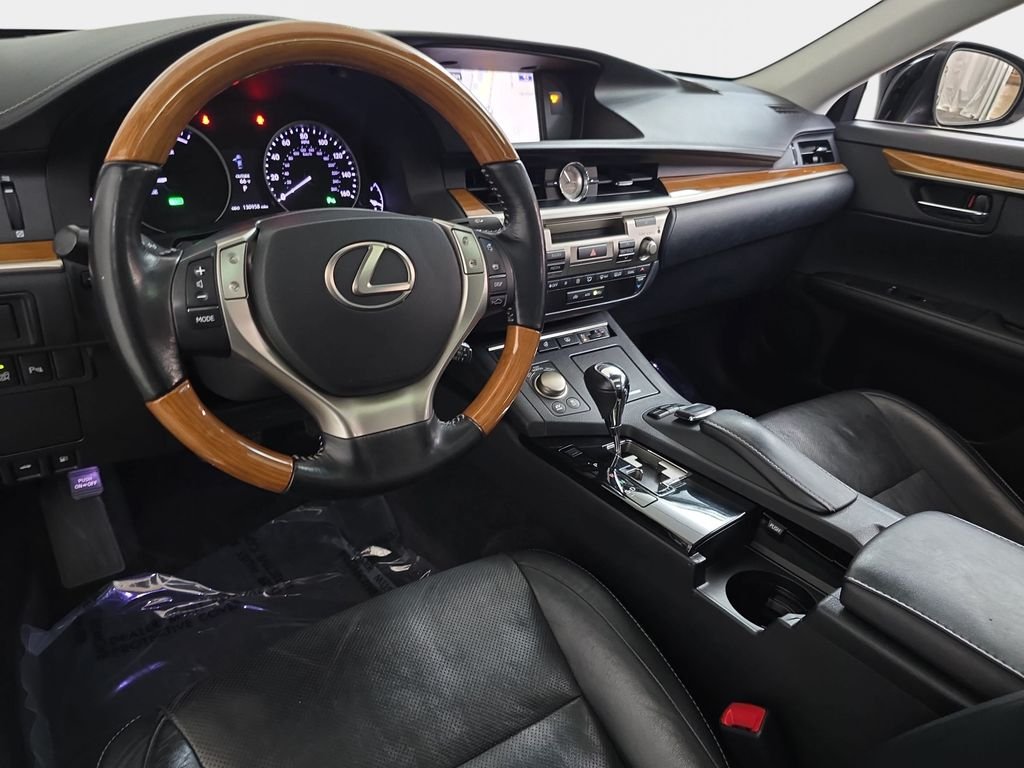 Used 2015 Obsidian Lexus 300h image 10