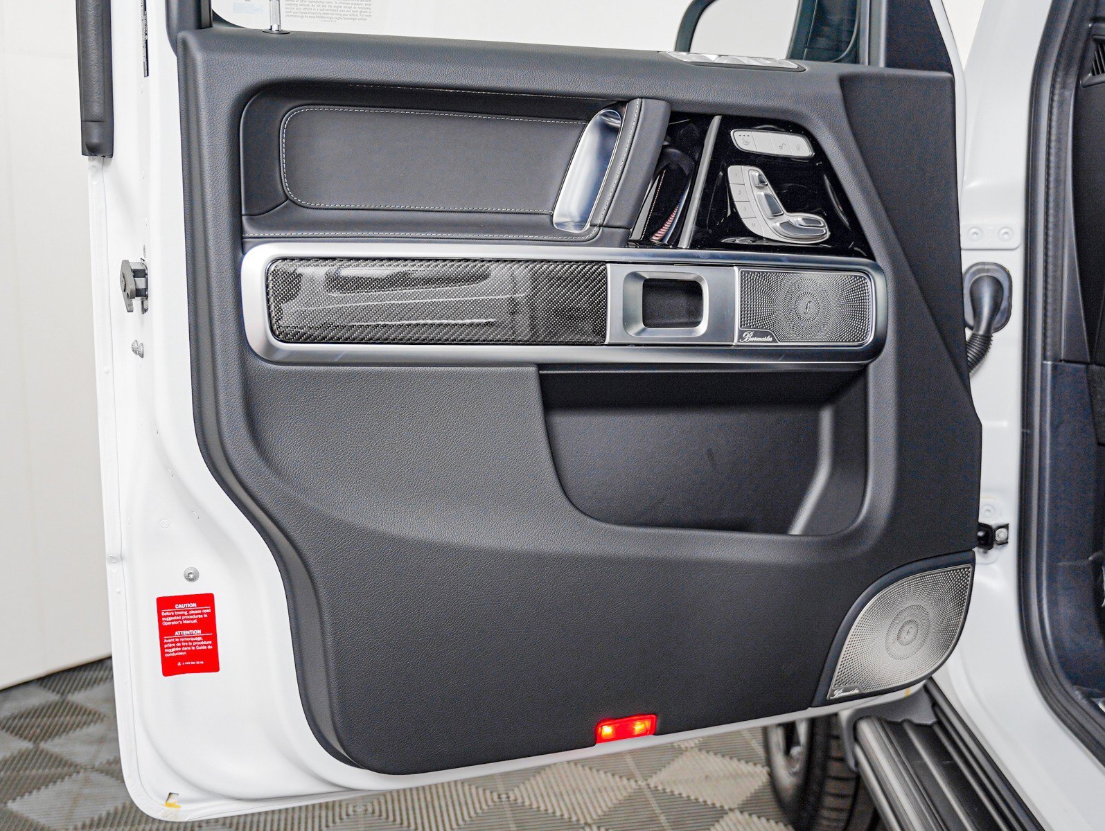 New 2026 MANUFAKTUR Moonlight White Magno Mercedes-Benz G 550 image 19