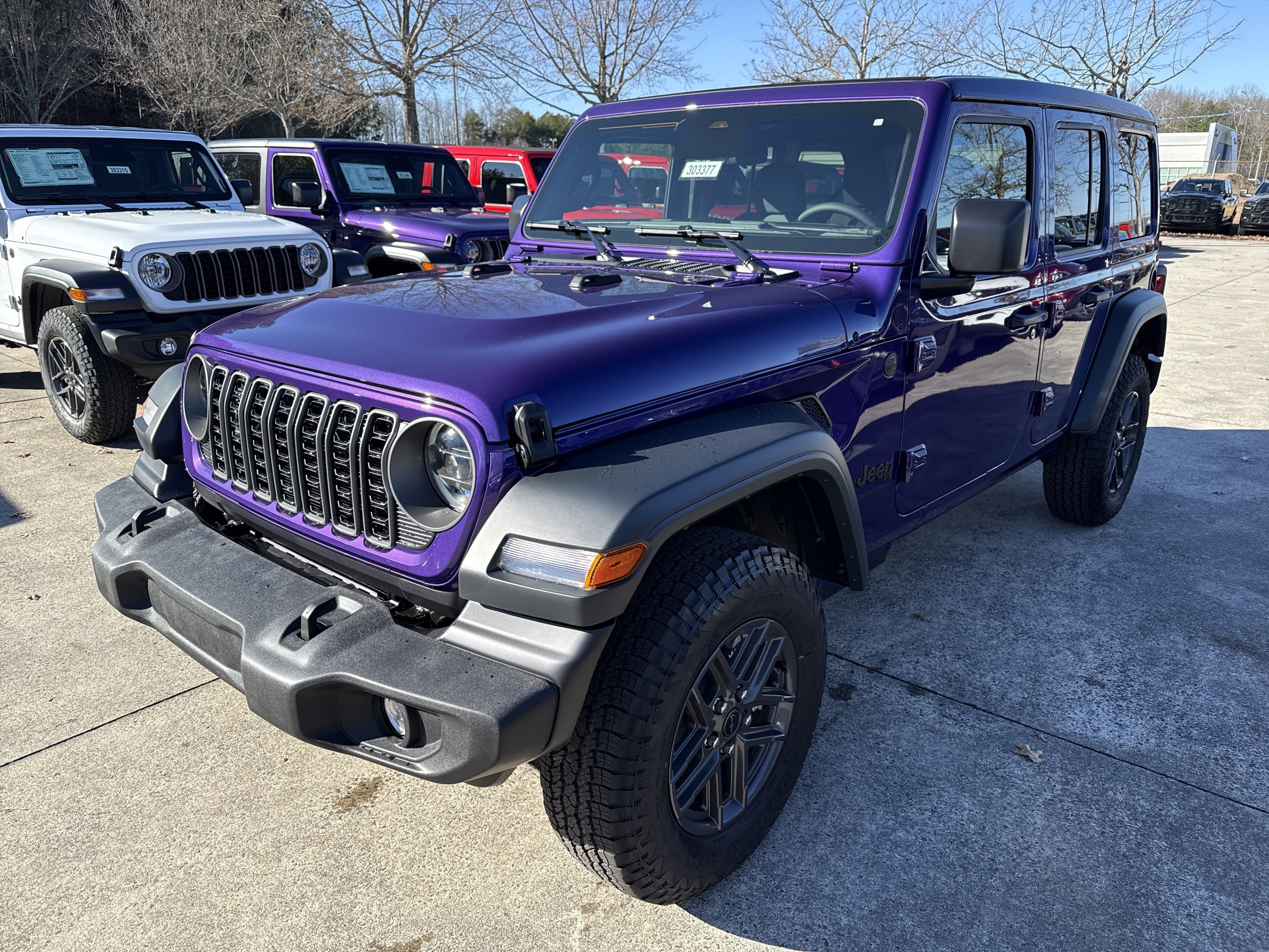 New 2026 Reign Jeep Sport S image 3