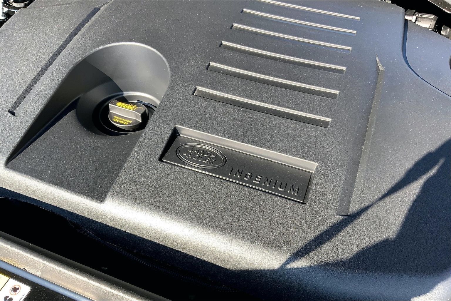 New 2026 Santorini Black Land Rover SE image 17